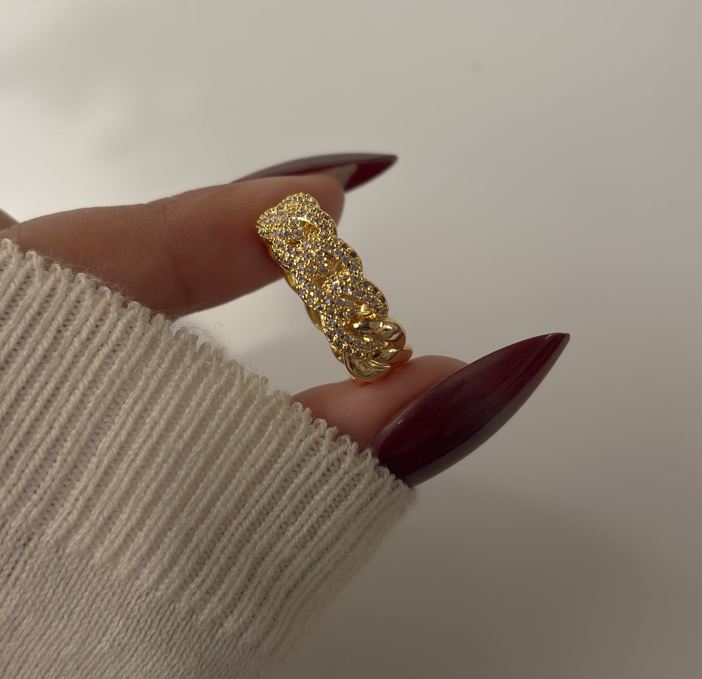 Valencia cuban pavé ring