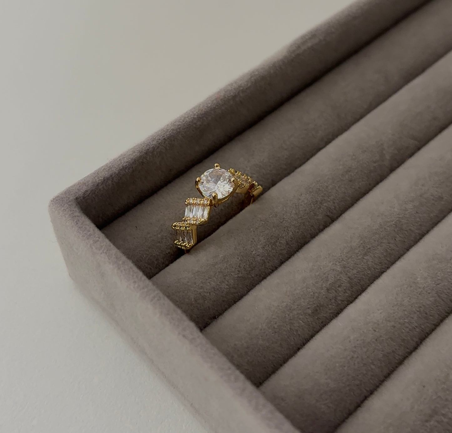 Chevron sparkle ring