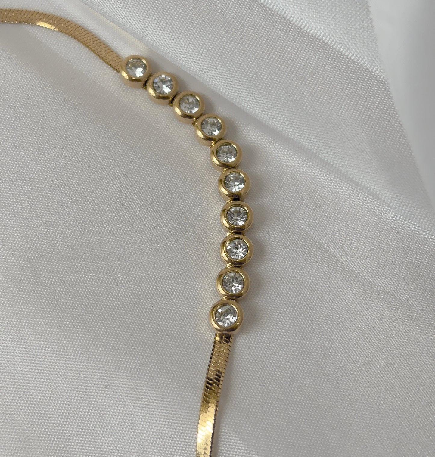 Bezel shimmer bracelet