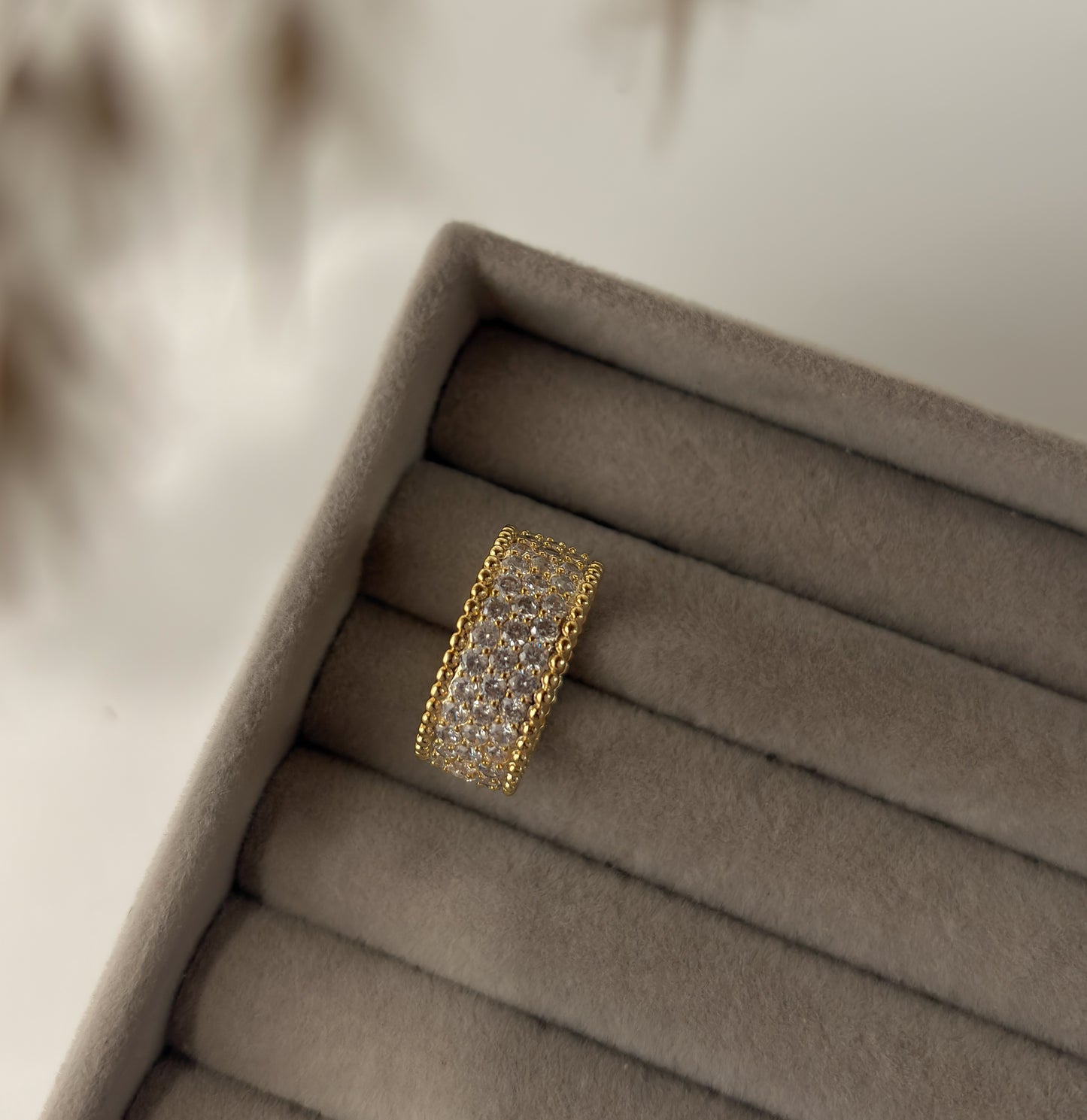 Venice shimmer ring