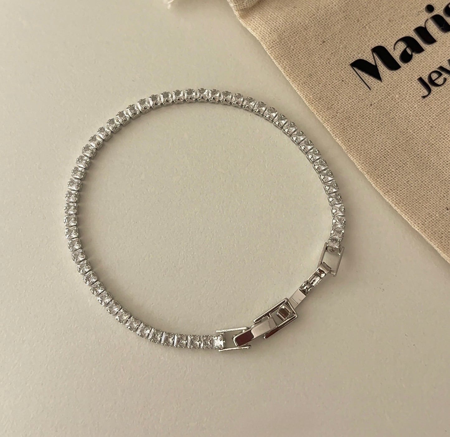 Classic tennis bracelet