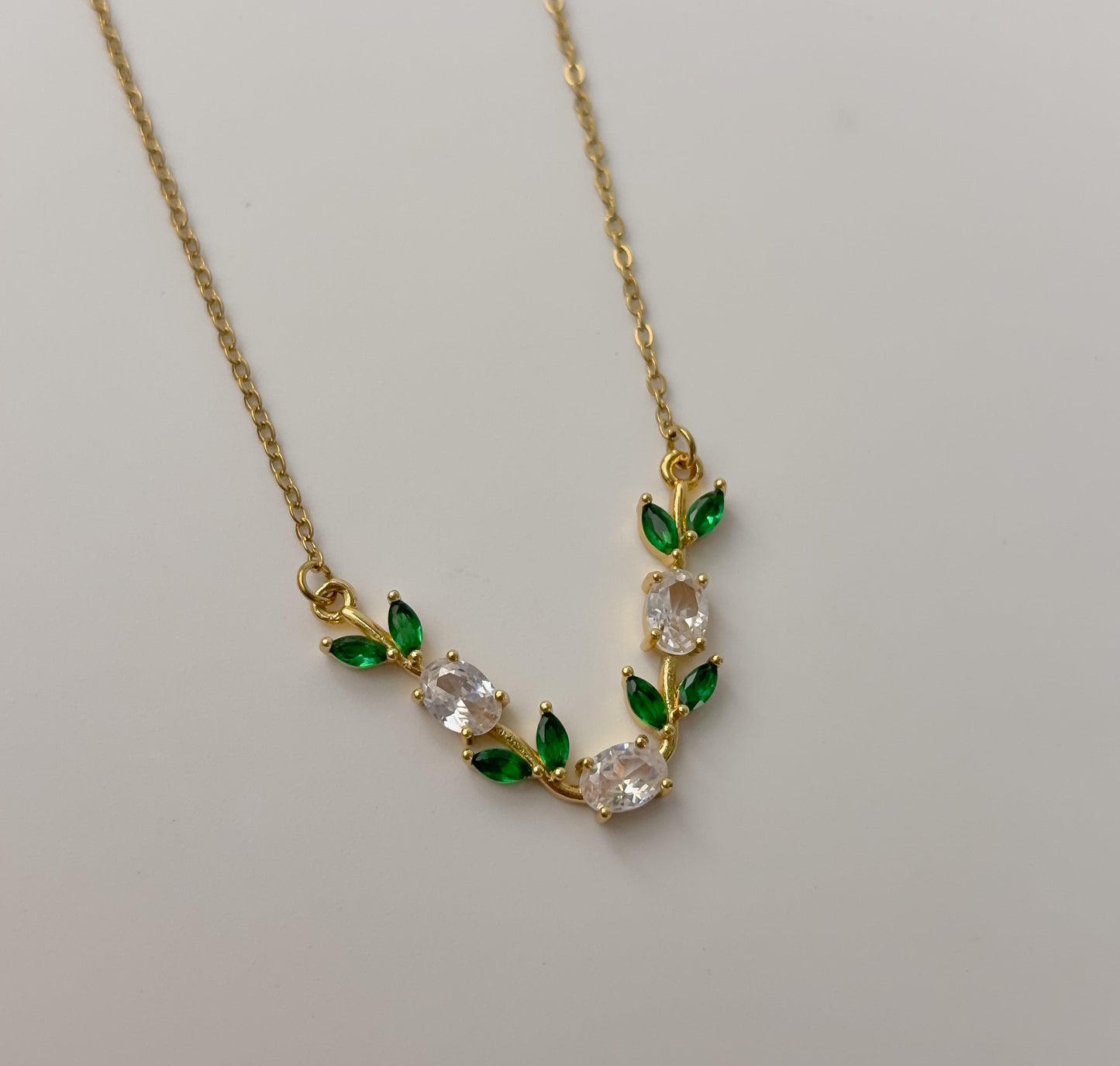 Green tulip necklace