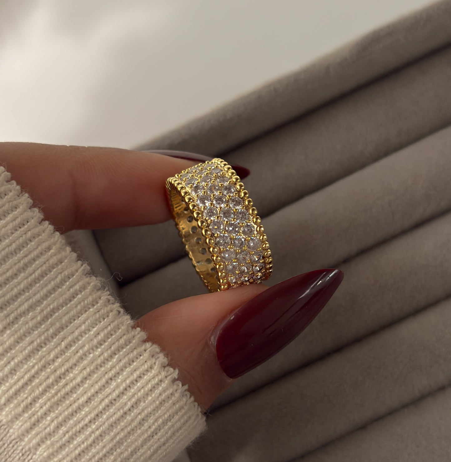 Venice shimmer ring