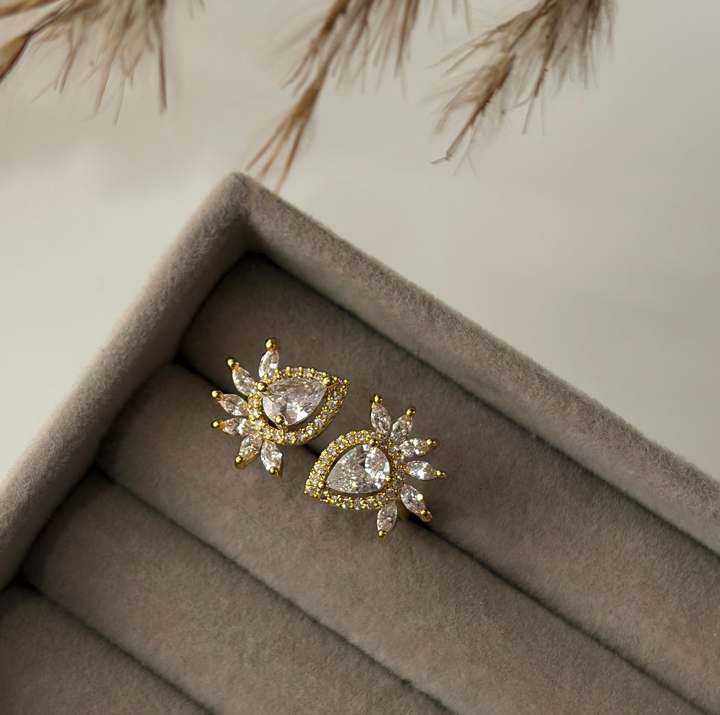 Tiara marquise Ring