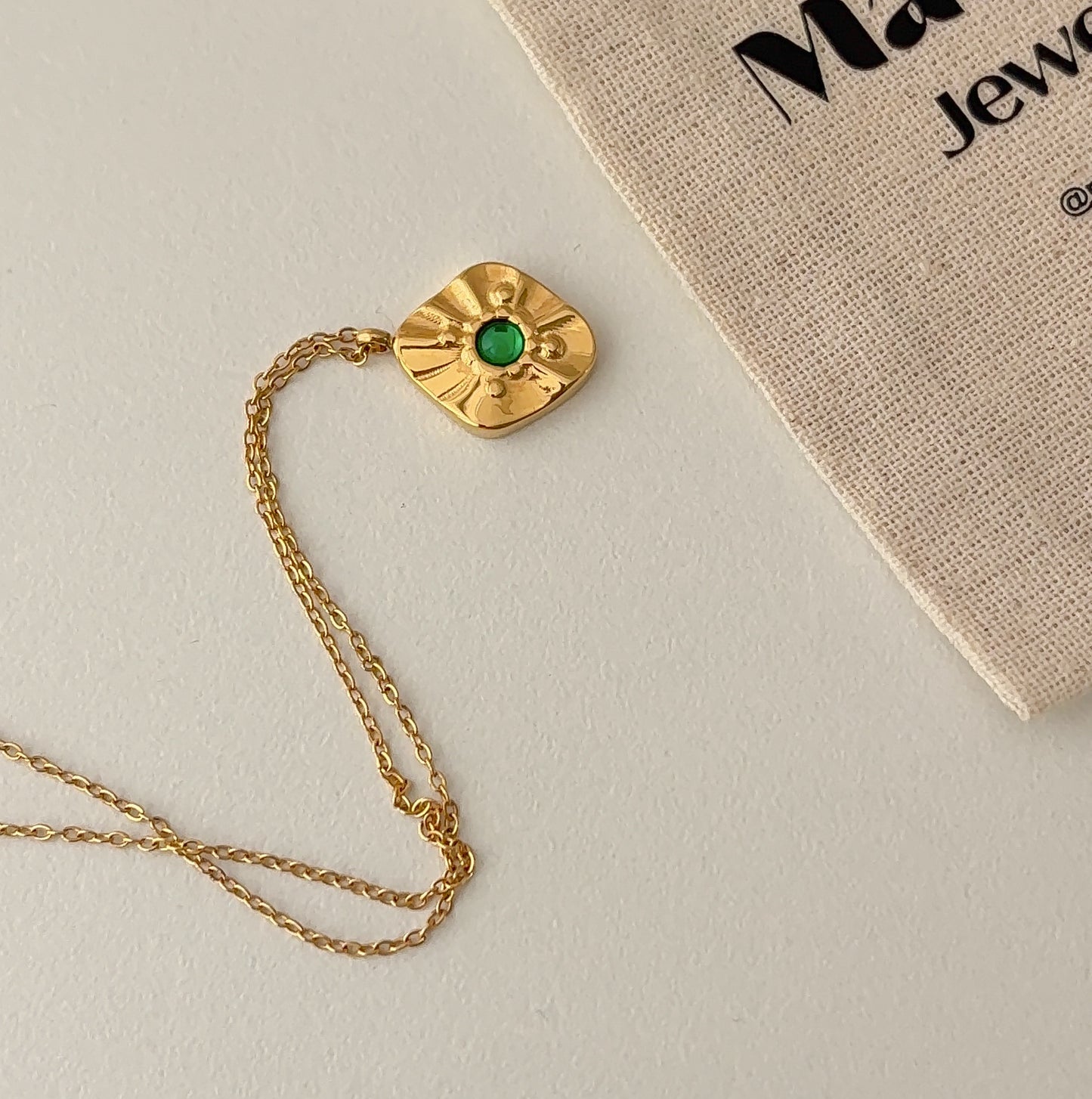 Green vintage necklace