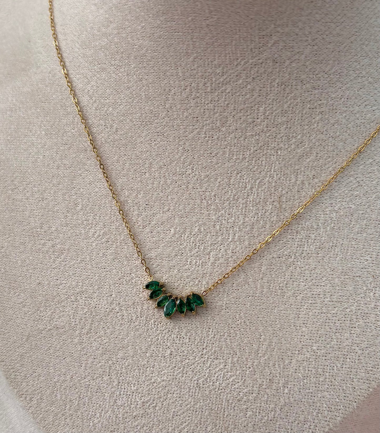Little leaf necklace