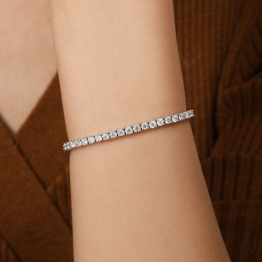 Classic tennis bracelet