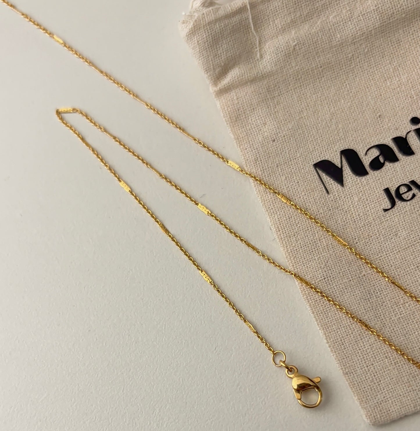 Seville textured chain