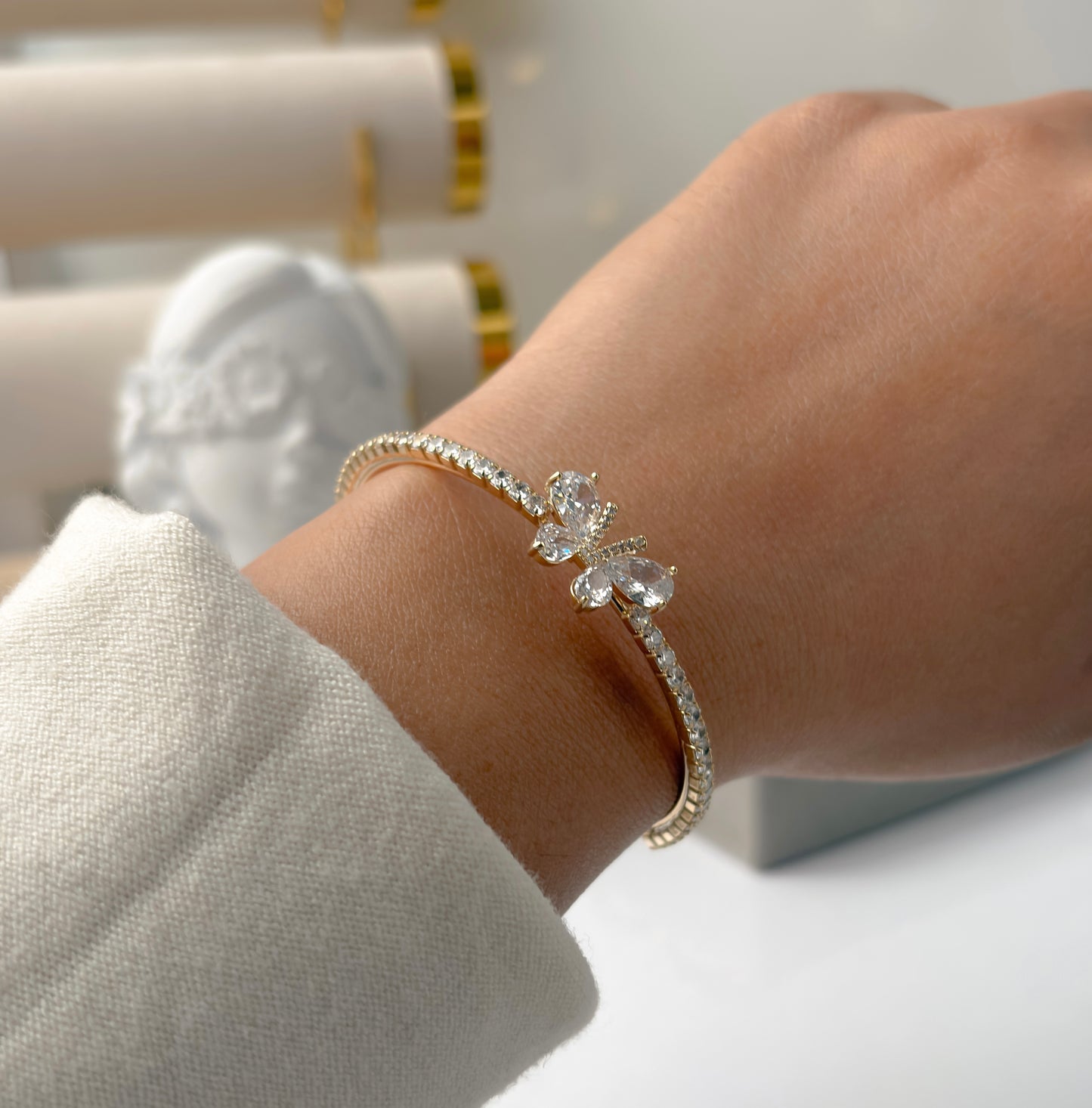 Butterfly tennis cuff