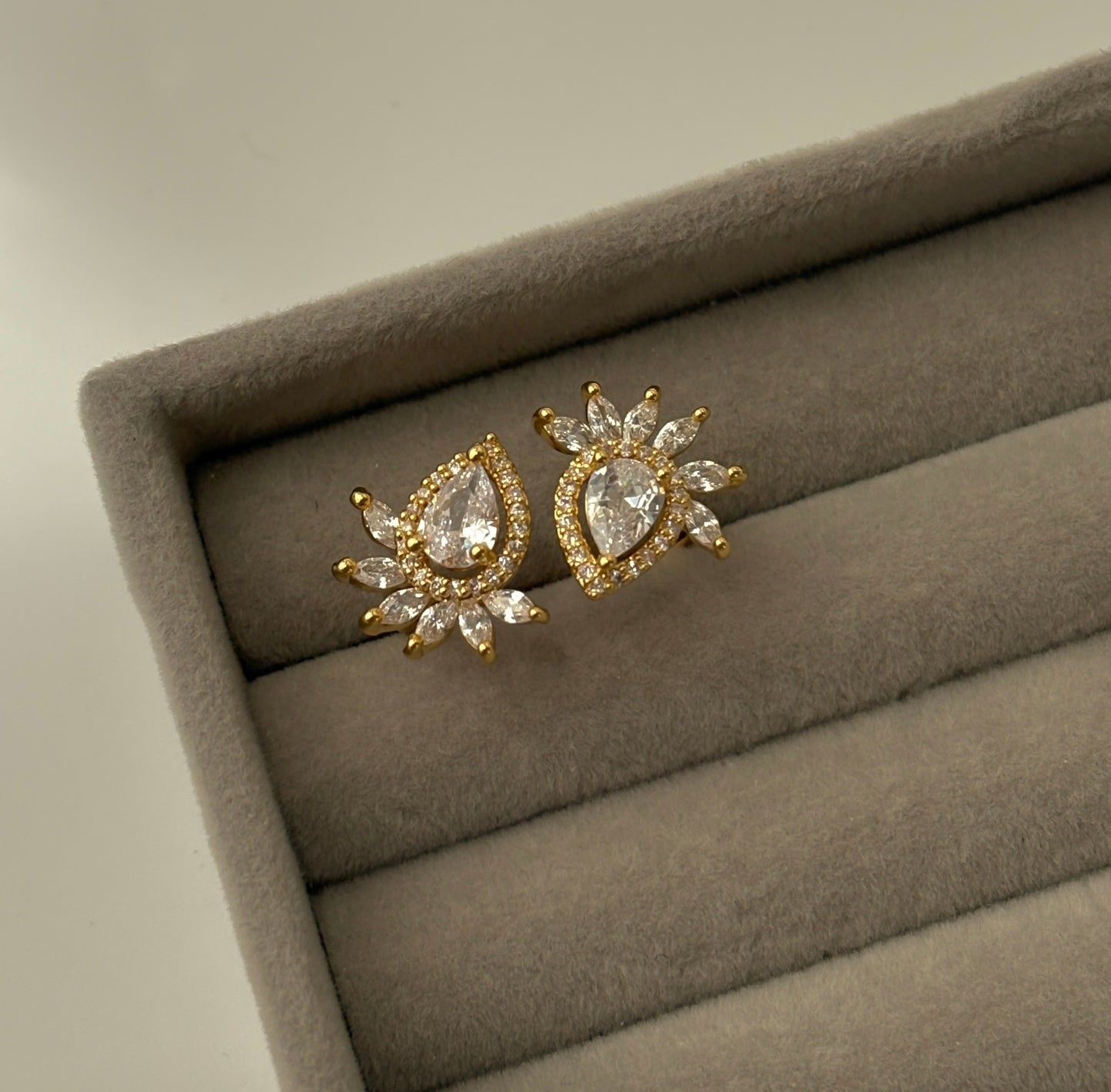 Tiara marquise Ring